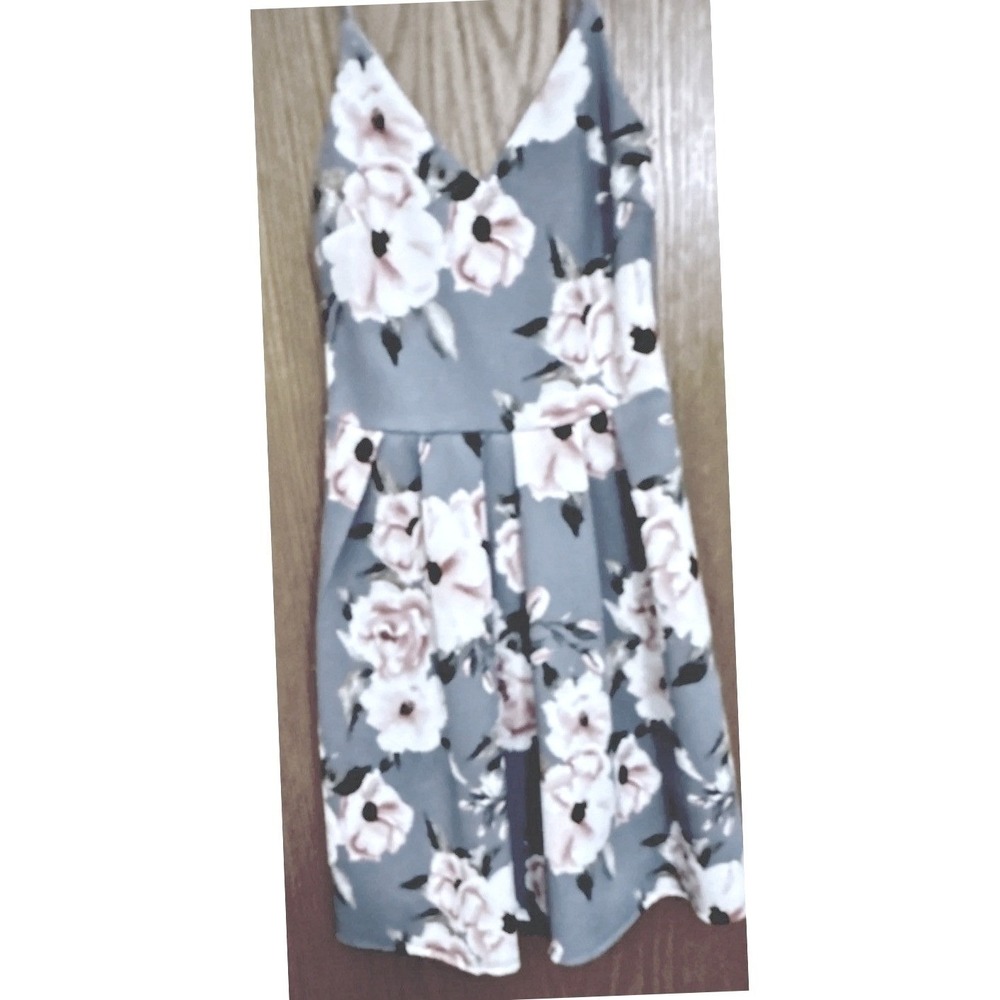 Soprano Floral Sundress Gray Pink White Sleeveless Strappy V-Neck Size XS